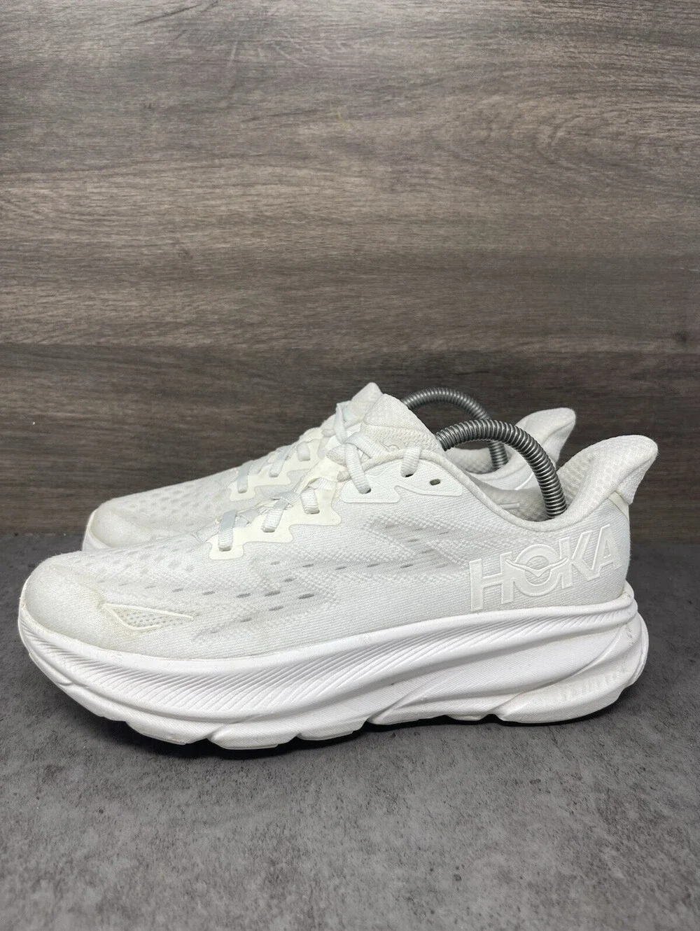 HOKA Clifton 9 Size 8.5 Womens White White Cushioned Road Running Shoes B